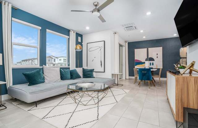 687 Sentinel Dr - 2 Bedrooms | 2.5 Bathrooms | Condo - 687 Sentinel Drive, Alameda, CA 94501