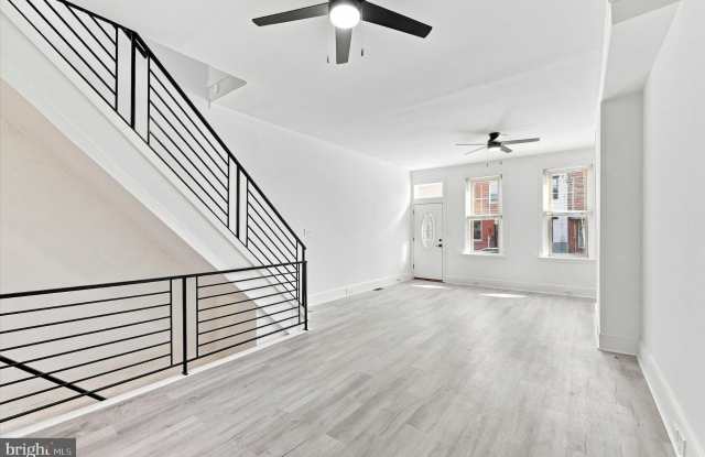 2428 E HUNTINGDON Street Gallery 3