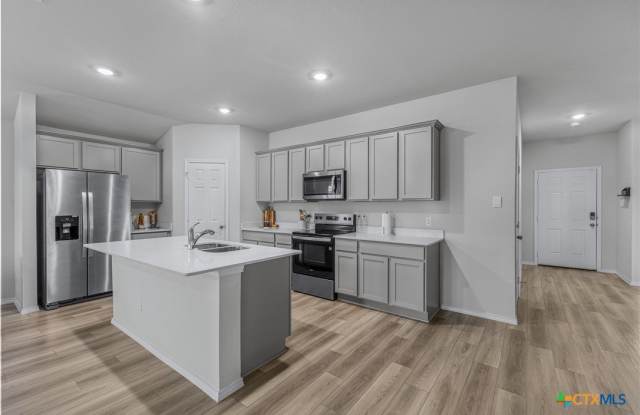 4011 Baerlon Cove Gallery 4