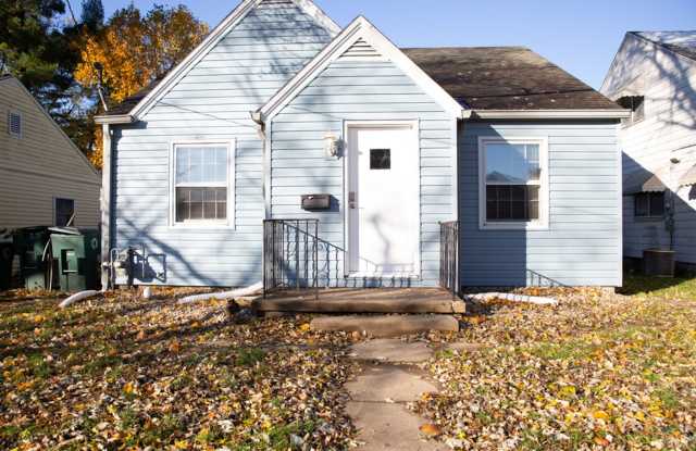 Next-Level Student Living  |  3,000+ Sq Ft 4BR Home Steps from Ball State – Pre-Lease Now! photos photos