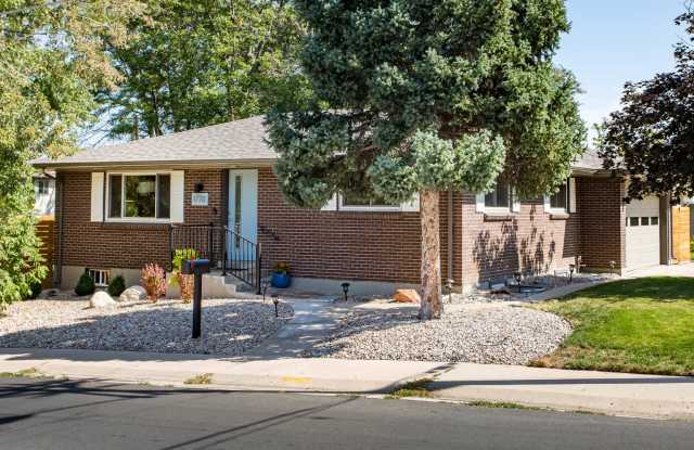 4 Bedroom single family home in Denver photos photos