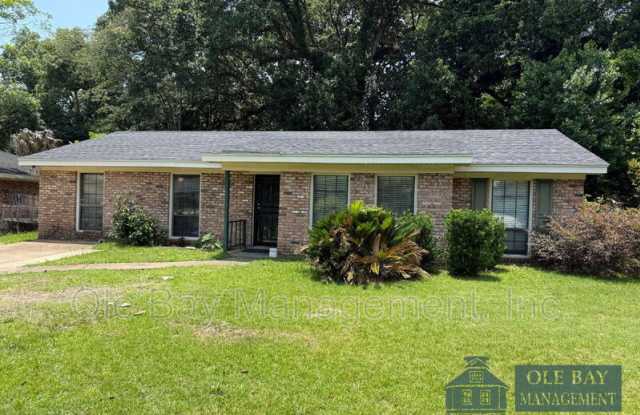 702 Ynestra Dr Gallery 1