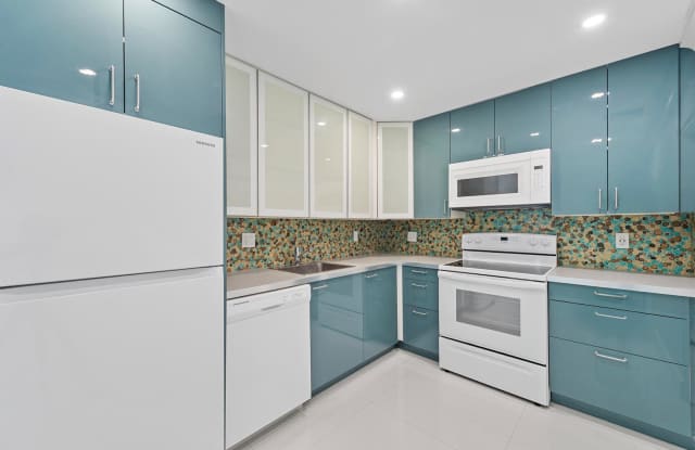 3220 Bayview Drive Gallery 1