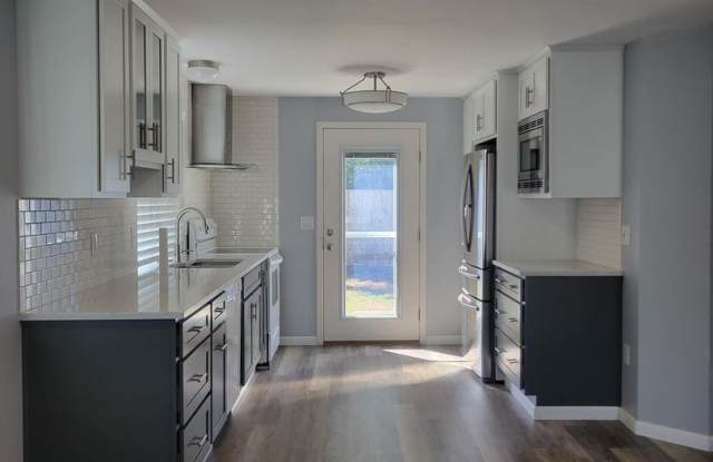 Newly renovated 1-story home in Bonney Lake Gallery 2