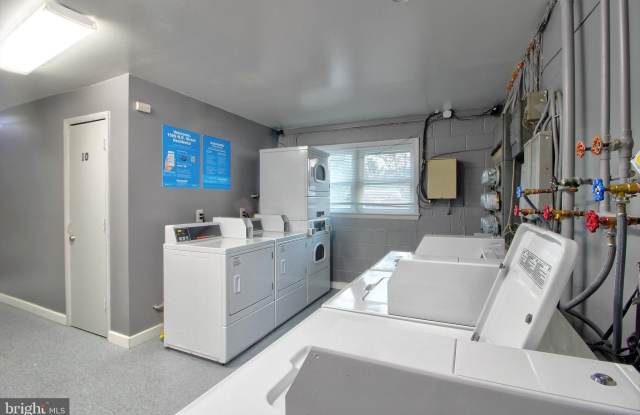 1599 N EAST Street unit: 12 photos photos