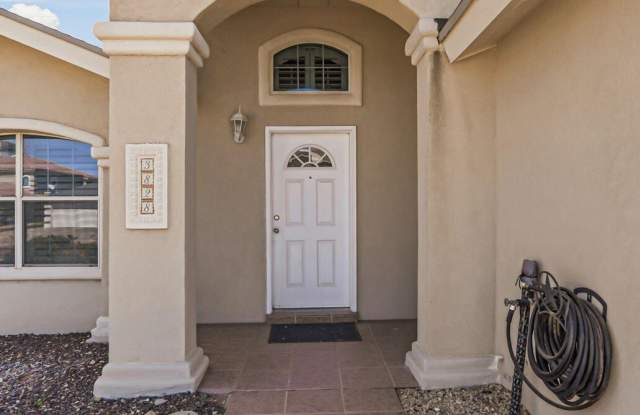 3828 TIERRA AURORA Drive Gallery 4
