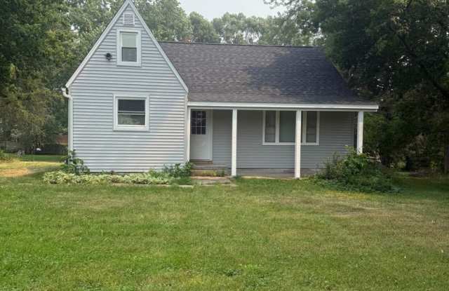 Adorable 4 Bed 1 bath Baldwinsville Cottage photos photos
