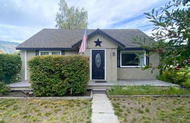 3-Bedroom Home with Spacious Yard in Manson photos photos