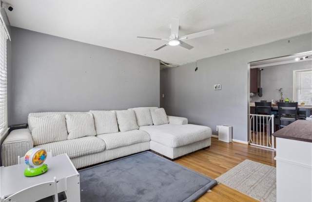 1025 Shore Road Gallery 3