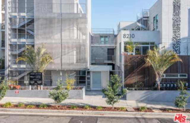 8210 Fountain Avenue Gallery 1