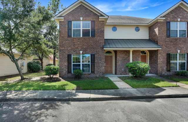 3 bedroom 2.5 bath townhome in Carriage Square @ Morgan Pines - 211 Foxbury Square, Pooler, GA 31322
