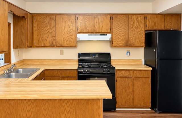 851 Bedford Bay Trail Gallery 3