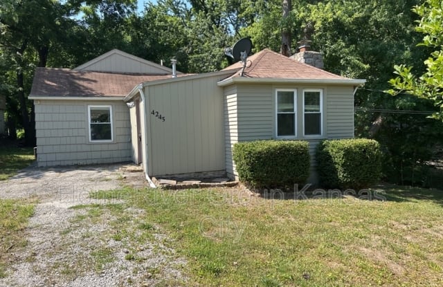 4245 Lathrop Ave - 4245 Lathrop Avenue, Kansas City, KS 66104
