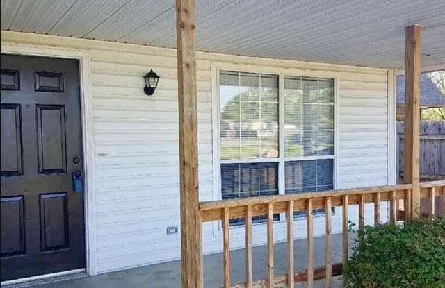 N Willow Dr Duplex photos photos