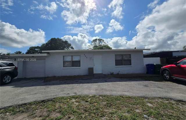 280 NW 31st Ave photos photos