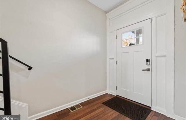 444 KENYON Street NW Gallery 4