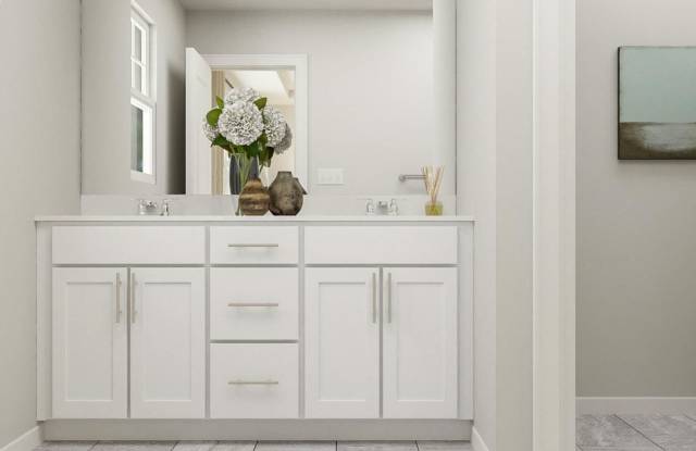 Room in 4 Bedroom Home at Leland Crest Dr Gallery 4