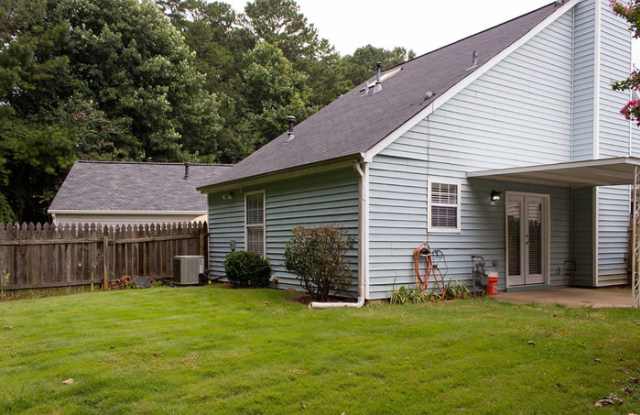 1961 Brittania Circle Gallery 2