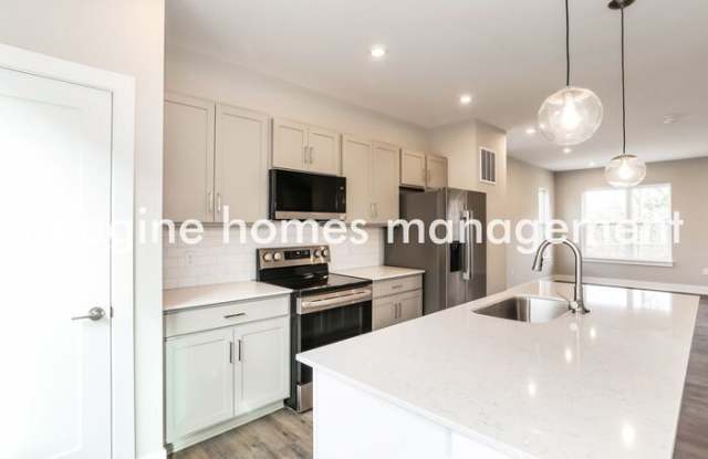2523 Dix Street photos photos