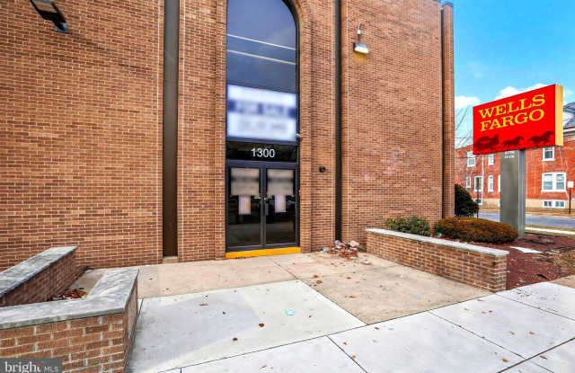 1300 HAMILTON Avenue Gallery 3