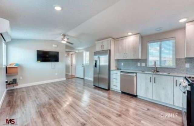 361 W Johnson Dr Gallery 3