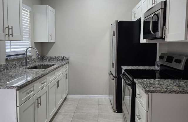 Large 1 Bedroom Apartment for Rent Gallery 4