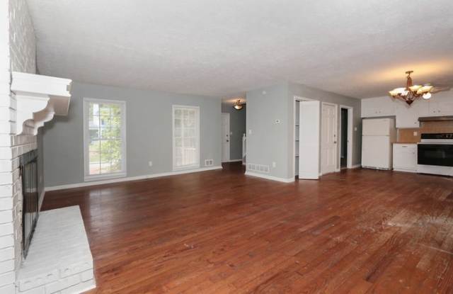 2403 Hillboro Circle South West Gallery 4