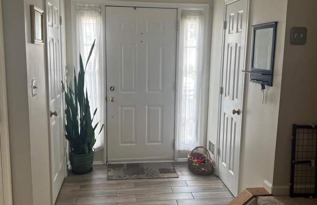 7435 DIGBY Green Gallery 3
