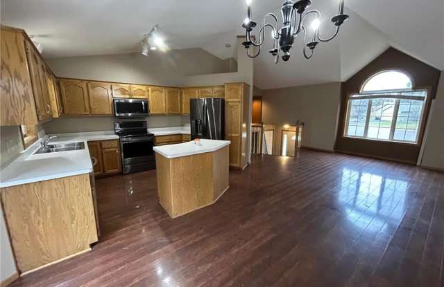 1571 144th Avenue NW Gallery 2