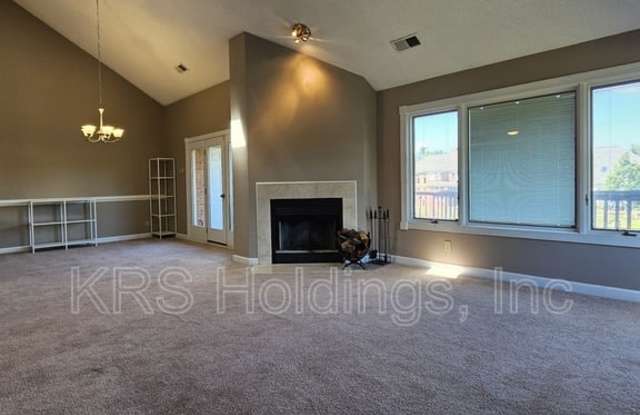 200 Mainsail Dr. Gallery 4