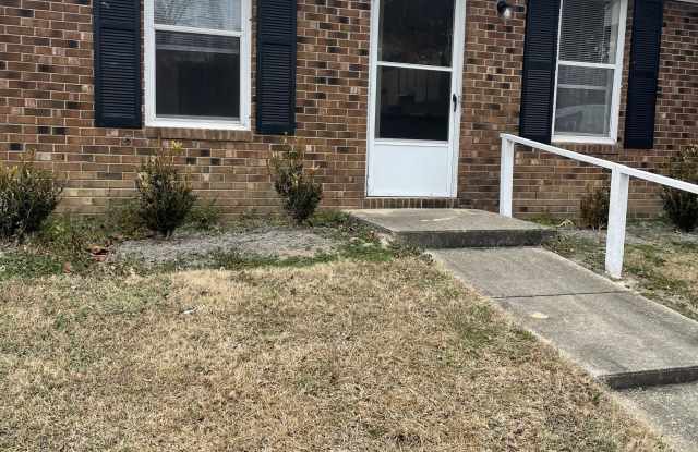 100 Canterbury Dr. photos photos