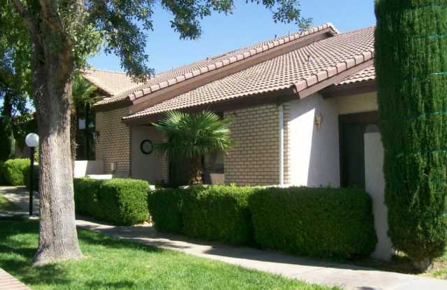 Town Oaks Town Home Gallery 3