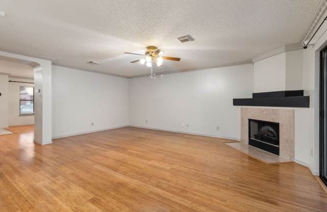 7610 MONTFORD PL Gallery 3