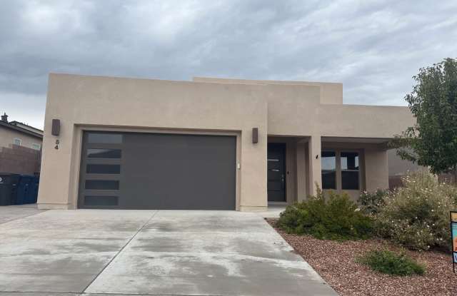 54 Confianza Street - 54 Confianza Street, Los Alamos County, NM 87544