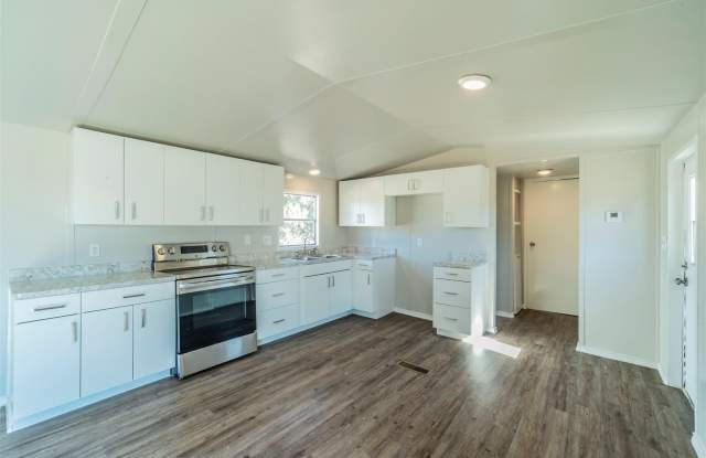 4329 Kaywood Drive Gallery 3