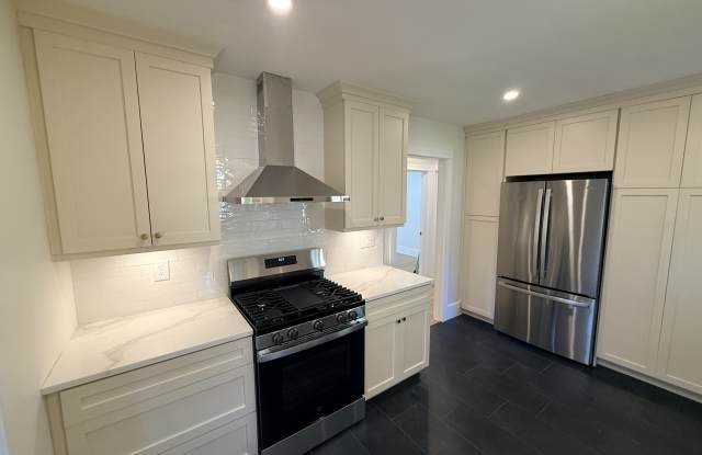 2079 Saint Lukes Drive Unit A Gallery 3