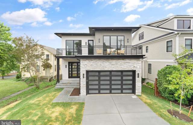 2600 3RD STREET N - 2600 3rd Street North, Arlington, VA 22201