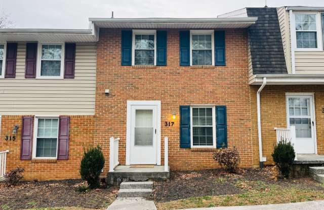 2 Bedroom, 1.5 Bath Townhouse photos photos