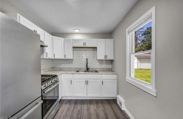 1291 Hardesty Boulevard Gallery 3