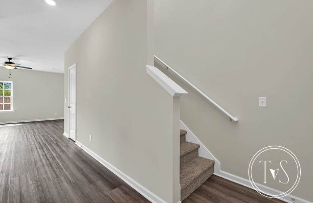 Fall Into Savings! Get 50% Off Your First Full Month's Rent!** Gallery 4