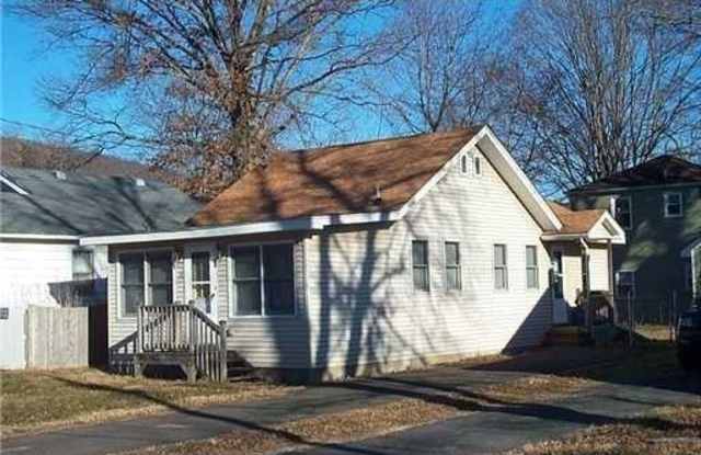 8 Chestnut Street - 8 Chestnut Street, Greenwood Lake, NY 10925