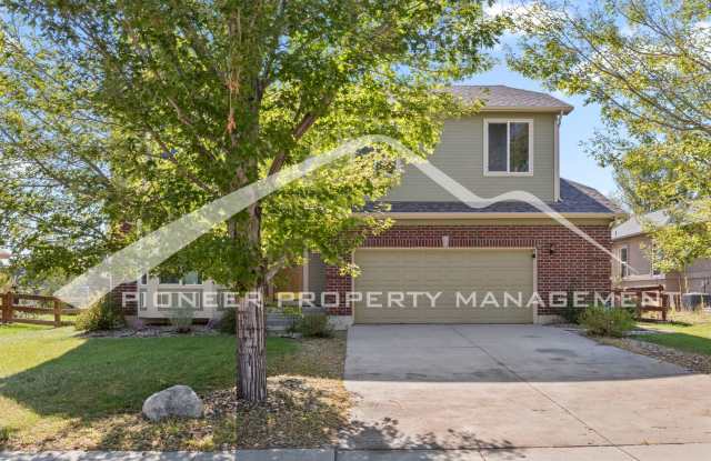 Stunning 4-bedroom, 3.5-bath home with oversized 2 car garage, AC and enclosed back yard - 3654 Tail Wind Drive, Security-Widefield, CO 80911