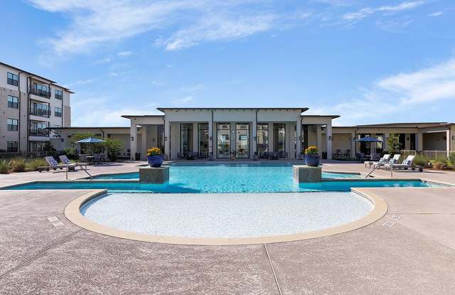 Active Adult- Ivy Point Cypress Gallery 4
