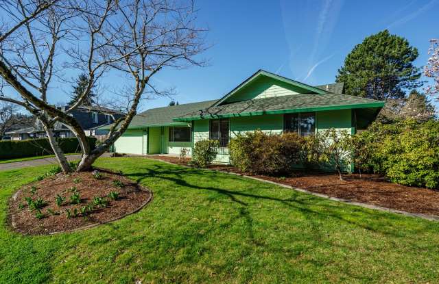 GREAT LOCATION!!! Single Level 3 bedroom 2 bath with large fenced backyard and two car garage - 12206 Southeast McGillivray Boulevard, Vancouver, WA 98683