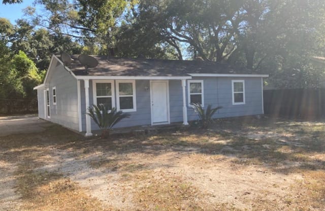 1158 East Old Pass Road - 1158 East Old Pass Road, Long Beach, MS 39560