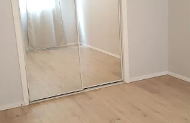 Hayworth 1227 Gallery 3