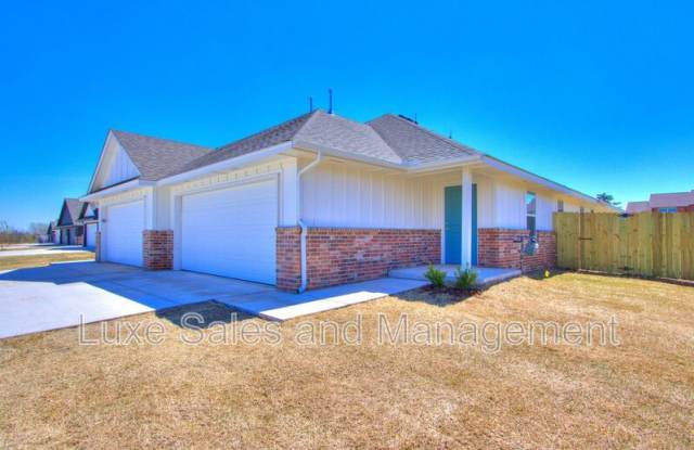 1537 Pavy Parkway - 1537 Pavy Parkway, El Reno, OK 73036