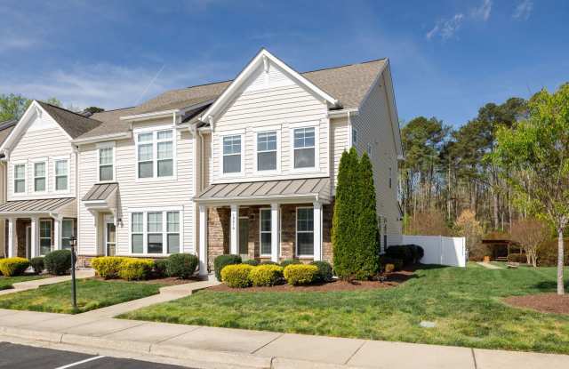 3 Bedroom Corner Townhome!!! Available Early-Mid April**** photos photos