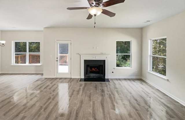 5 Bedroom Single Family Home in Braselton Gallery 2