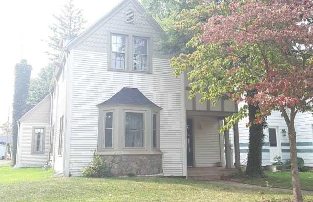 Charming 3 Bedroom Home in Goshen! Gallery 3